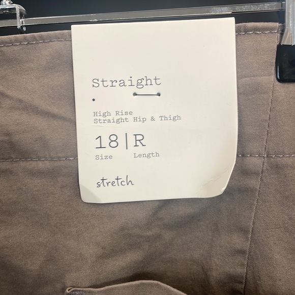 NWT Womens High-Rise Straight Leg Pants in Brown - A New Day - Picture 5 of 15